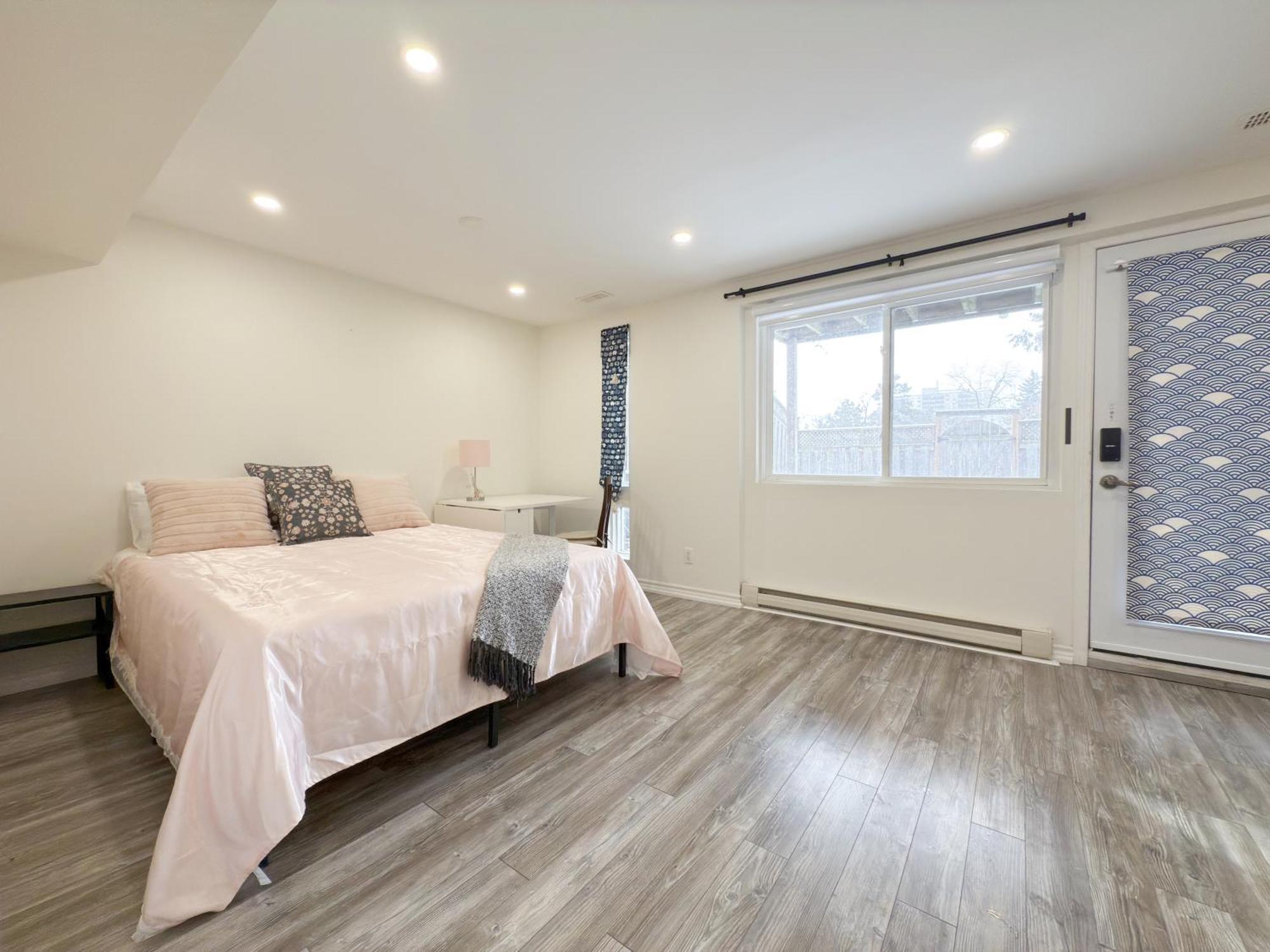 Cozy Room With Private Bath Near Don Mills Subway 多伦多 外观 照片