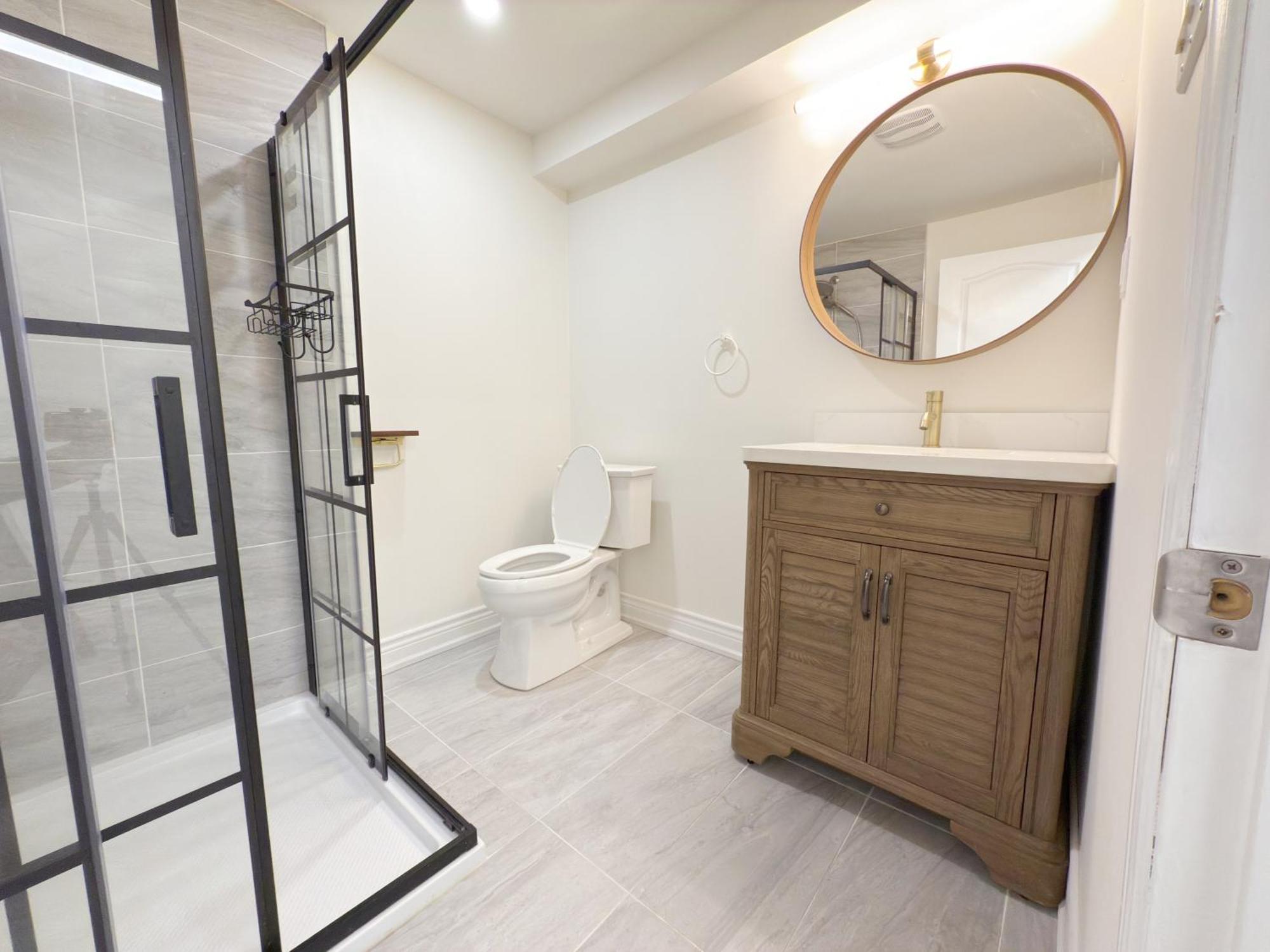 Cozy Room With Private Bath Near Don Mills Subway 多伦多 外观 照片